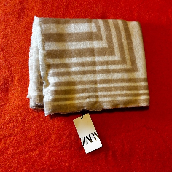 Zara cream and light brown wool blend geometric jacquard scarf wrap NWT - Picture 3 of 7